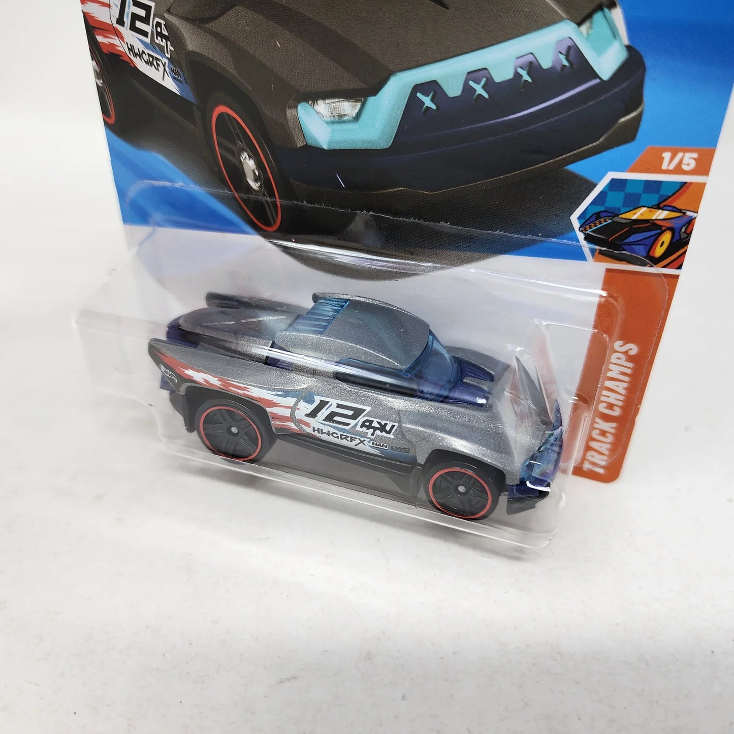 Terra-Tracktyl (Grey) – Hot Wheels 2025 by Mattel