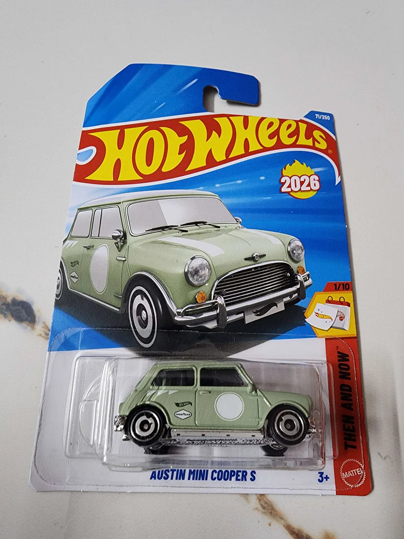 Austin Mini Cooper S (Teal Green) – Hot Wheels Imported by Mattel