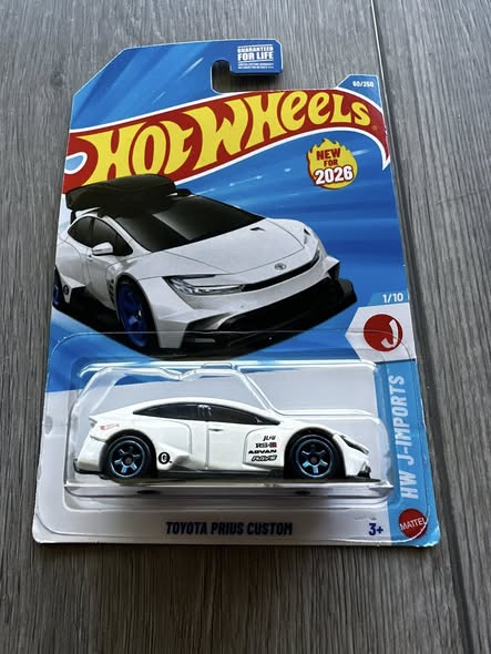 Toyota Prius Custom (White, Without Carrier) – Hot Wheels Imported by Mattel - Prithvi Enterprises