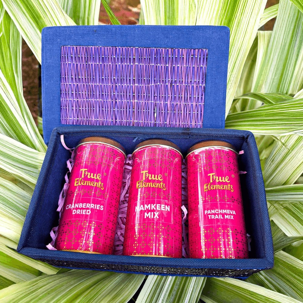 True Elements Eco-friendly Dry Fruits Gift Pack : 300 g