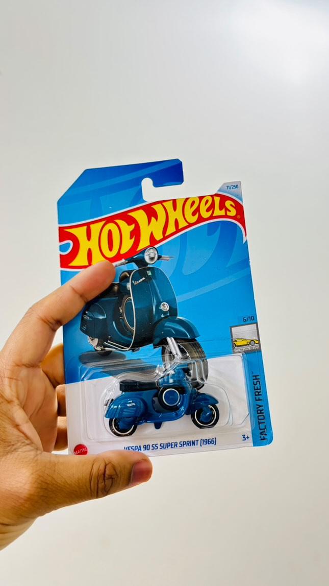 Vespa 90 SS Super Sprint (1996) Die-Cast Model by Mattel