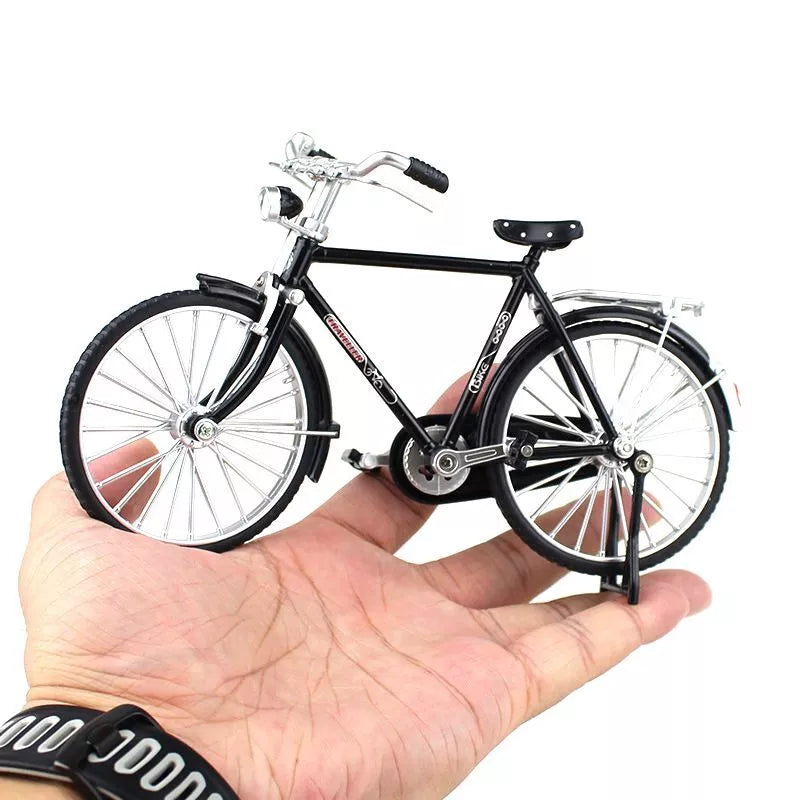 Retro Bicycle Simulation Model | 1:10 Scale Diecast Mini Mountain Bike - Black Traveller
