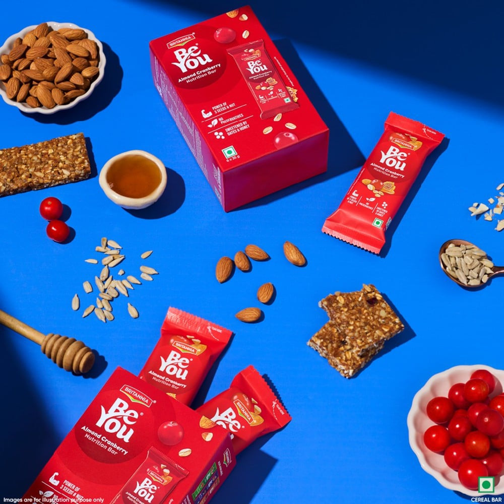 Britannia Be You Almond Cranberry Nutrition Bar : 35 g