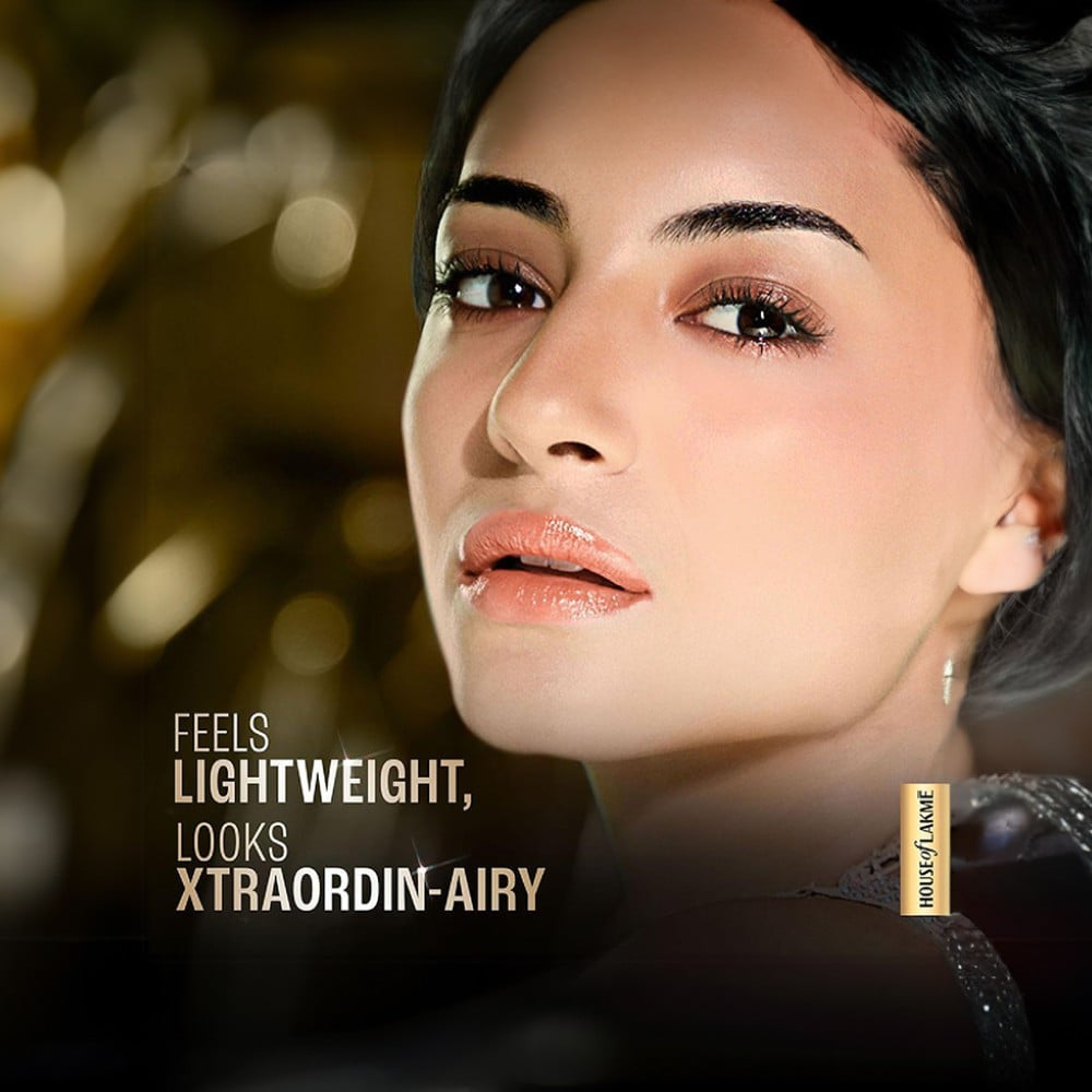 Lakme Xtraordin Airy Mattreal Mousse Mini Foundation (Golden Medium) : 1 unit