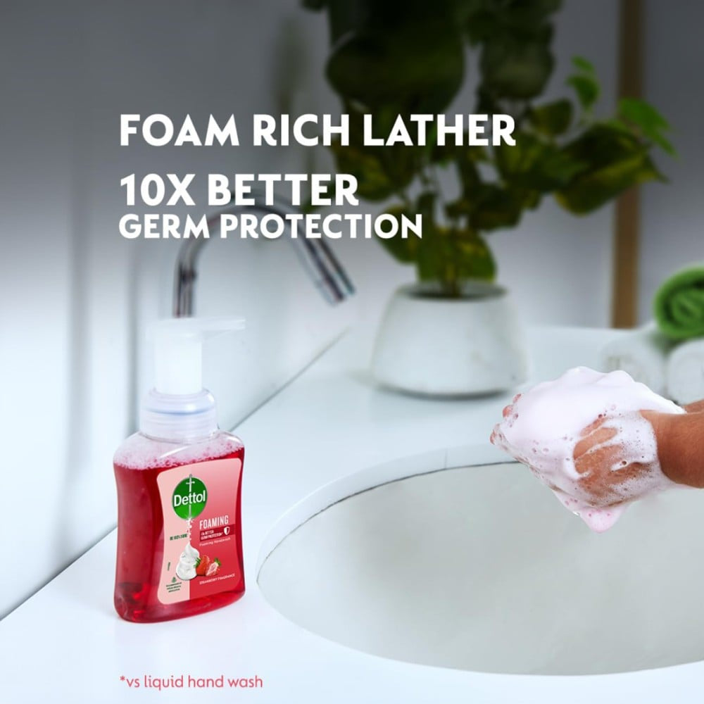 Dettol Strawberry Fragrance Foaming Handwash : 700 ml
