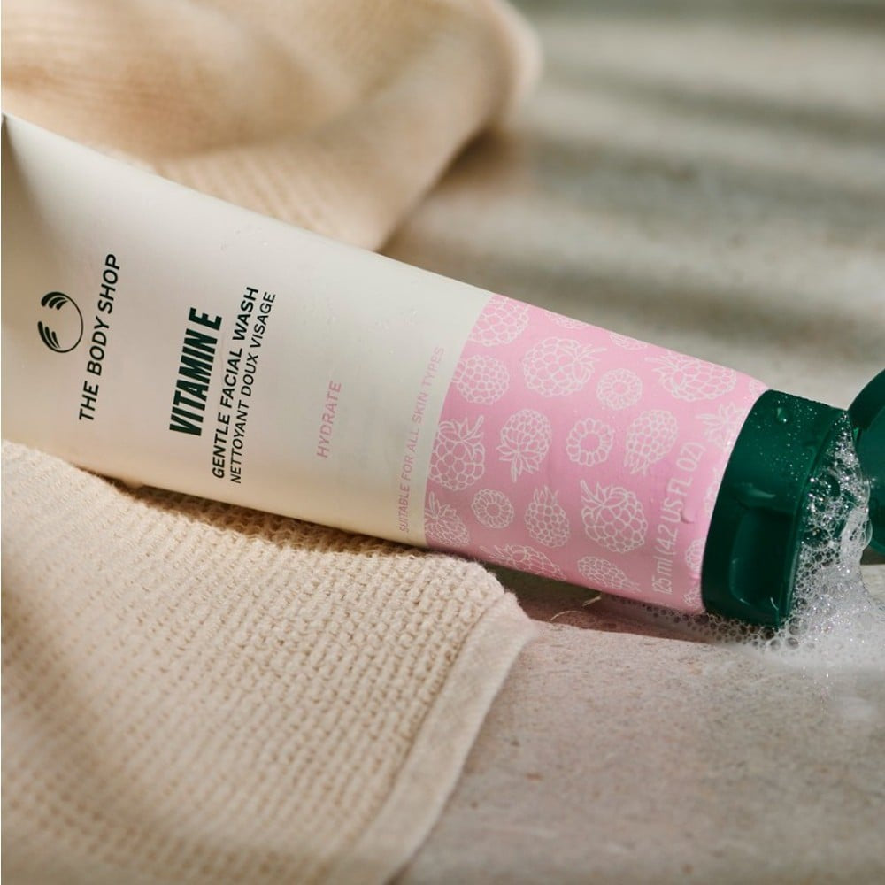 The Body Shop Vitamin E Gentle Face Wash : 125 ml