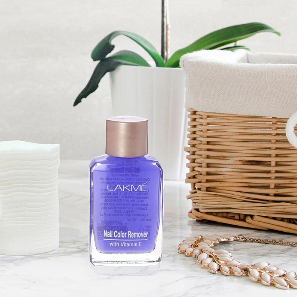Lakme Nail Paint Remover : 27 ml