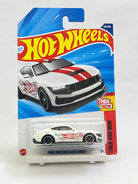 Ford Mustang Dark Horse (White) – Hot Wheels 2025 by Mattel