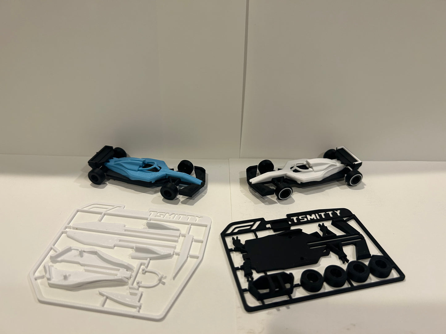 F1-Style Car Kit Card – Buildable Collectible Model (200 x 150 mm)