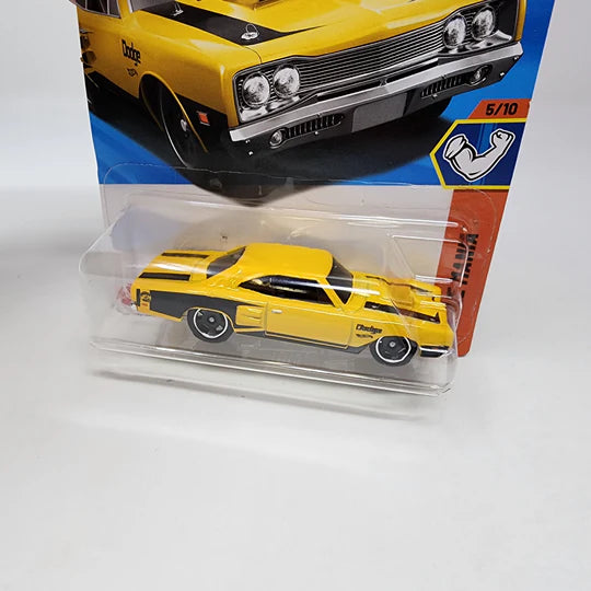 69 Dodge Coronet Superbee (Yellow) – Hot Wheels 2025 by Mattel