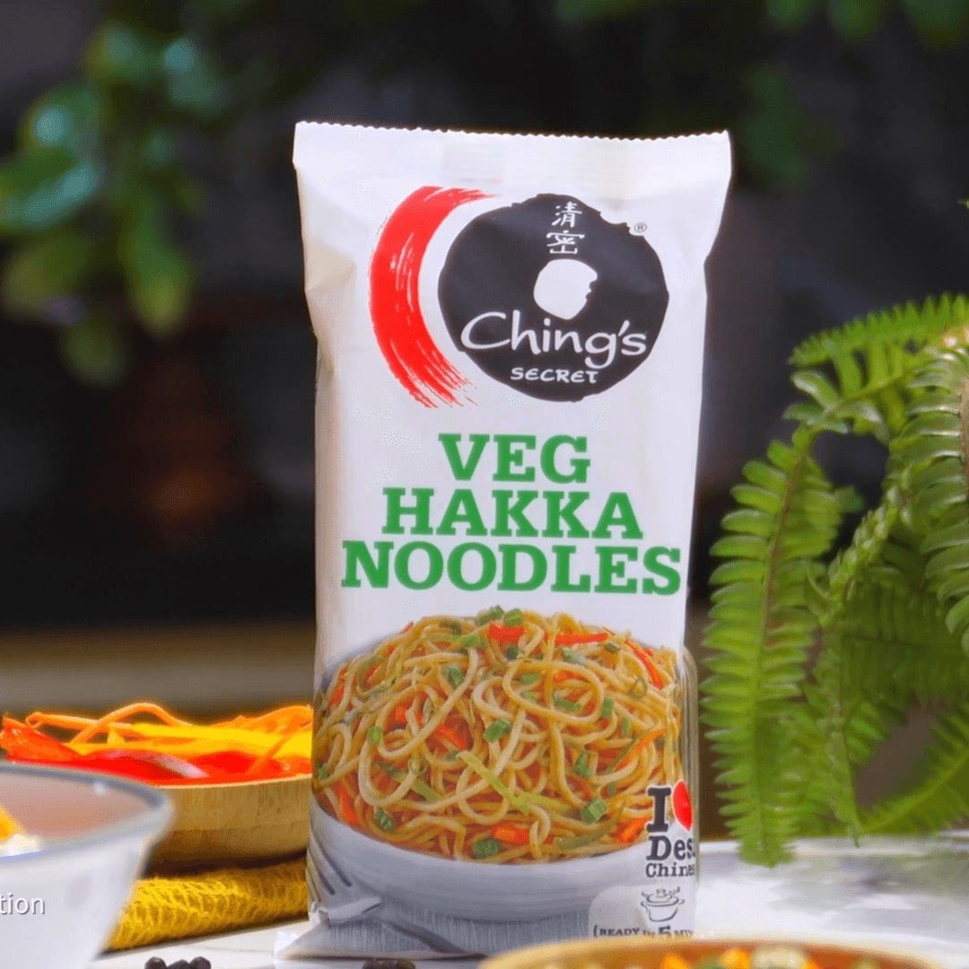 Ching's Secret Veg Hakka Instant Noodles : 560 g