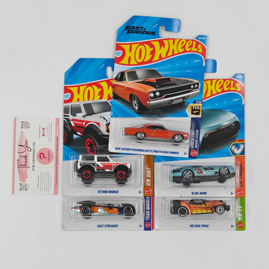 '21 Ford Bronco, 1970 Custom / Personnalisé Plymouth Road Runner, Salt Streaker, Slide-Burn & Voltage Spike by Mattel – Hot Wheels Bundle - Prithvi Enterprises