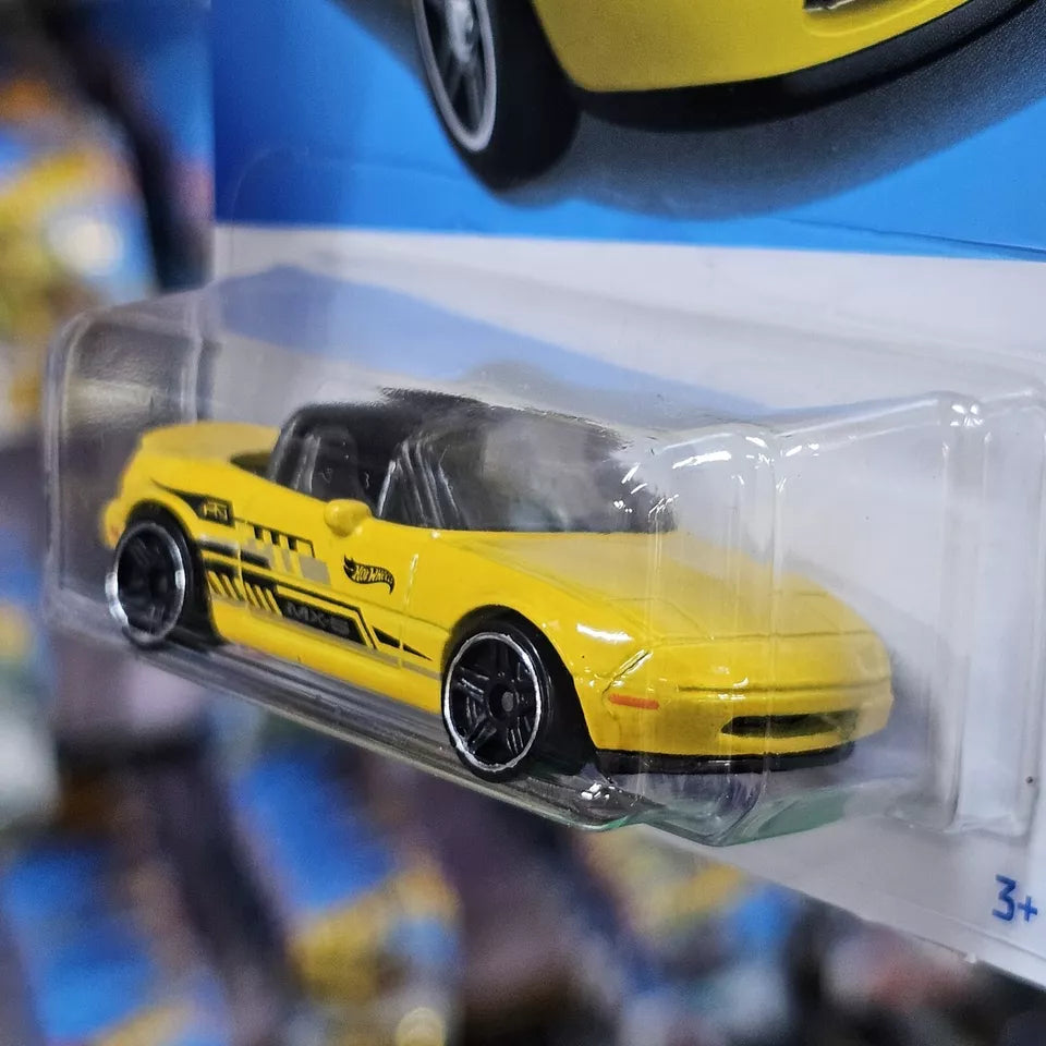 91 Mazda MX-5 Miata (Yellow) by Mattel