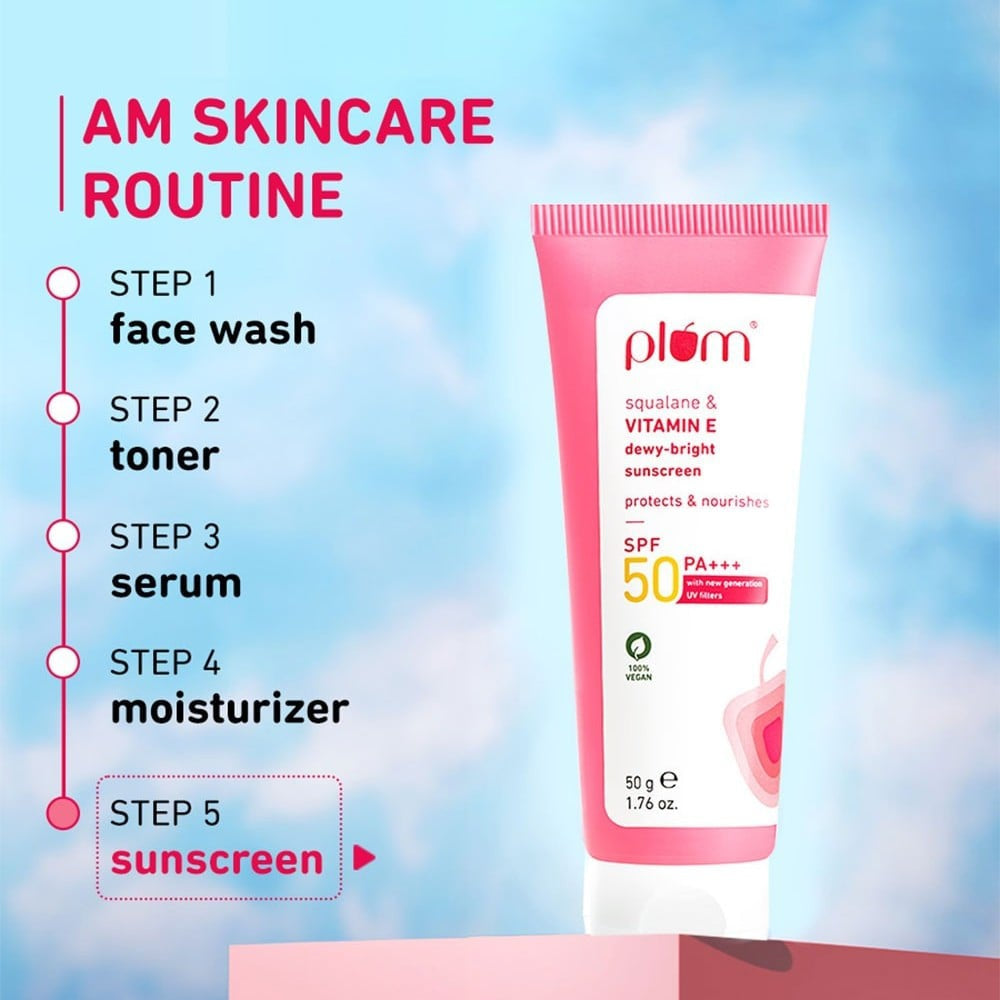 Plum Squalane & Vitamin Dewy Bright Sunscreen (SPF 50 PA +++) : 50 g