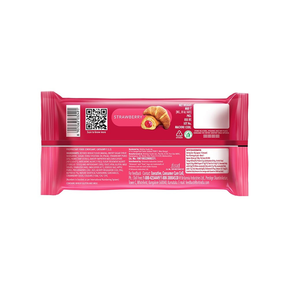 Britannia Treat Strawberry Croissant : 45 g